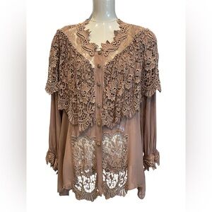 Monili Elegant Lace Overlay Women's Top
